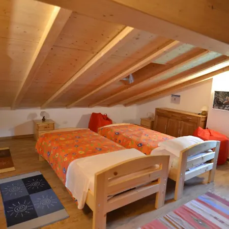 Alma アパート ボルミオ